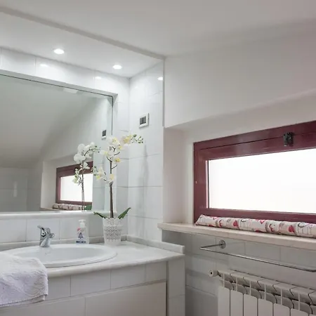 Via Del Mare Couette-café 4*