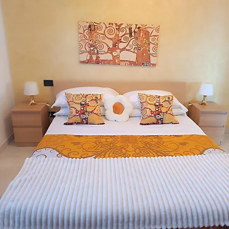 Via Del Mare Couette-café 4*