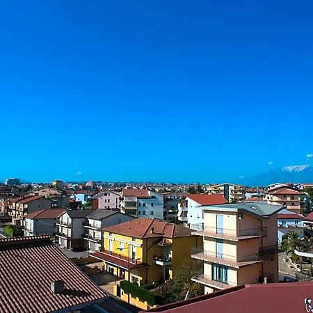 Via Del Mare