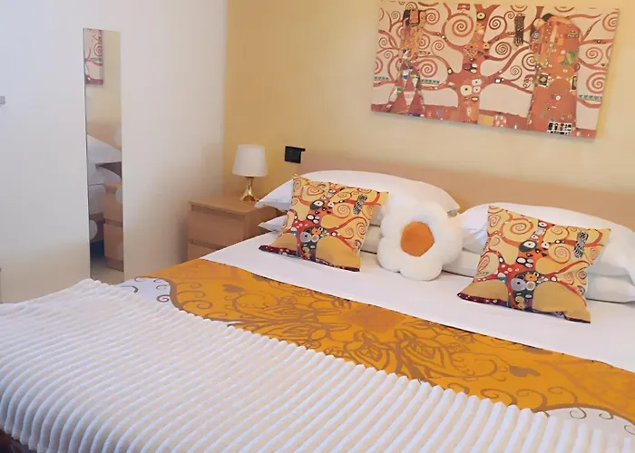 Via Del Mare Bed & Breakfast 4*